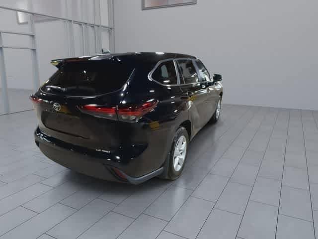 Thumbnail: 2024 Toyota Highlander - 8
