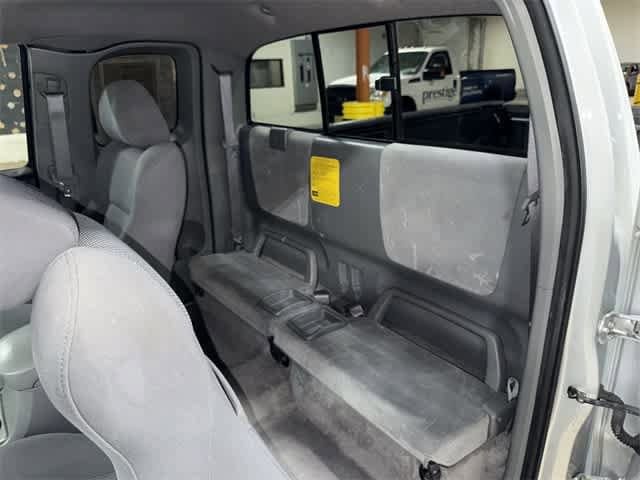 Thumbnail: 2006 Toyota Tacoma - 17