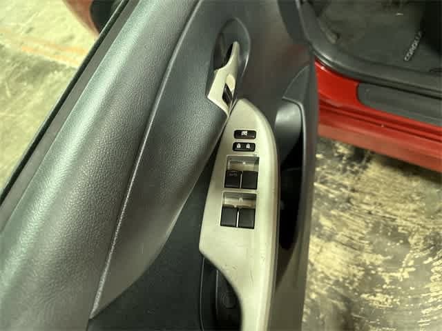 Thumbnail: 2010 Toyota Corolla - 21