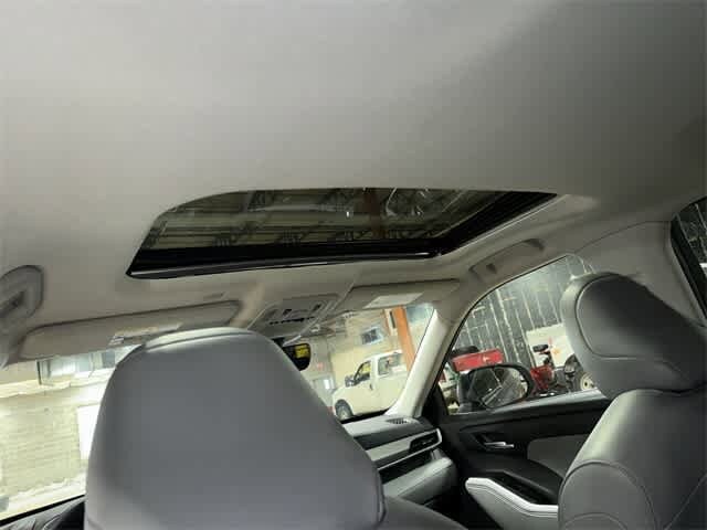 Thumbnail: 2022 Toyota Highlander - 25