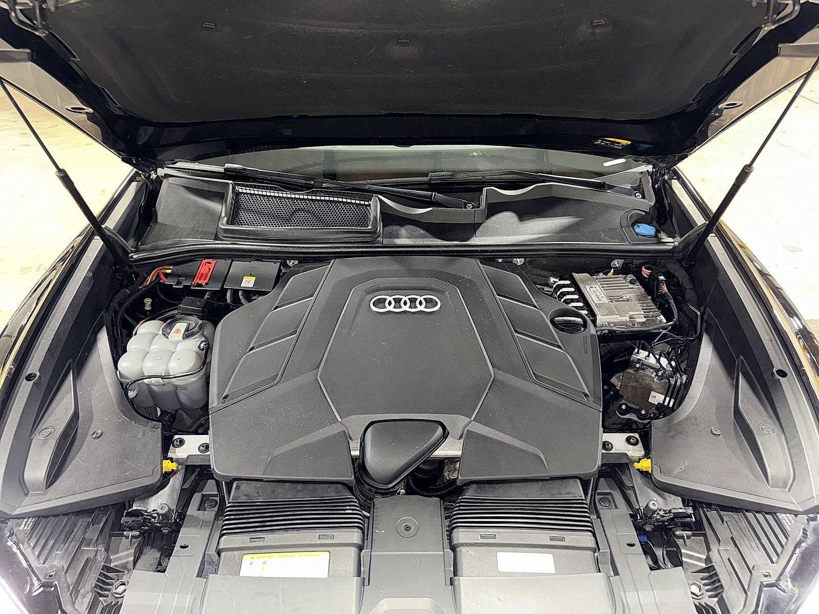 Thumbnail: 2020 Audi Q8 - 12