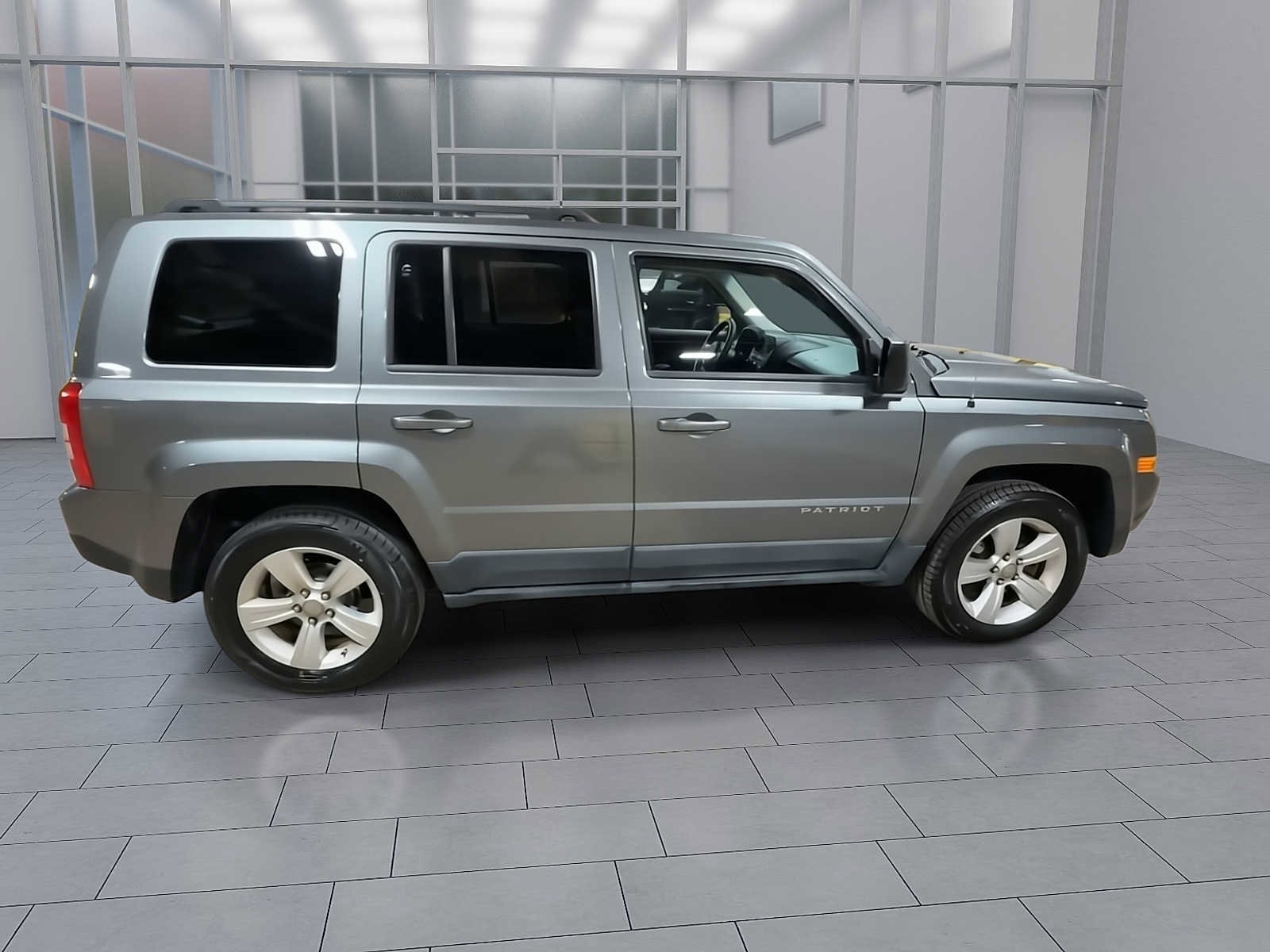 Thumbnail: 2011 Jeep Patriot - 9