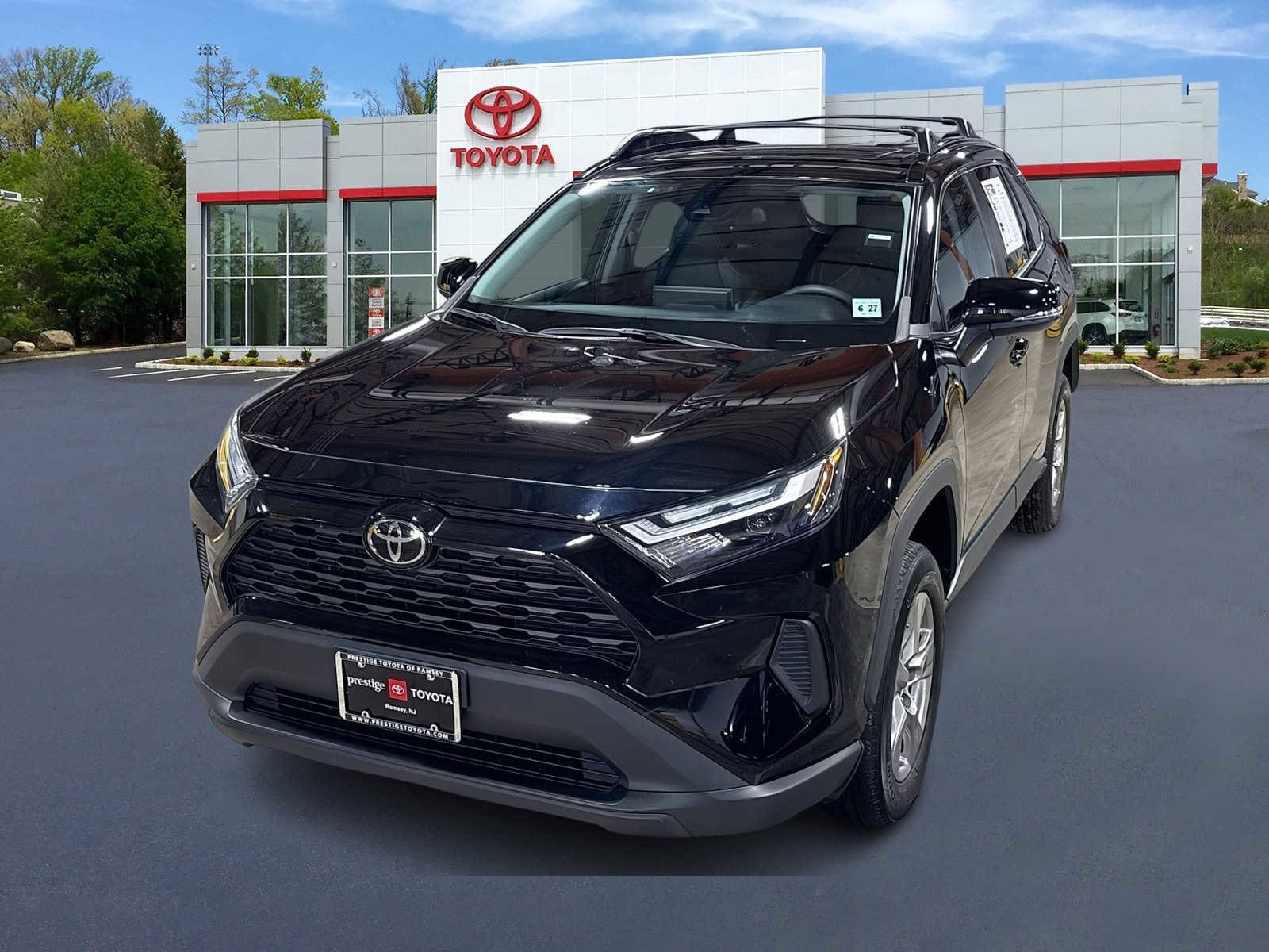 Thumbnail: 2022 Toyota RAV4 - 1