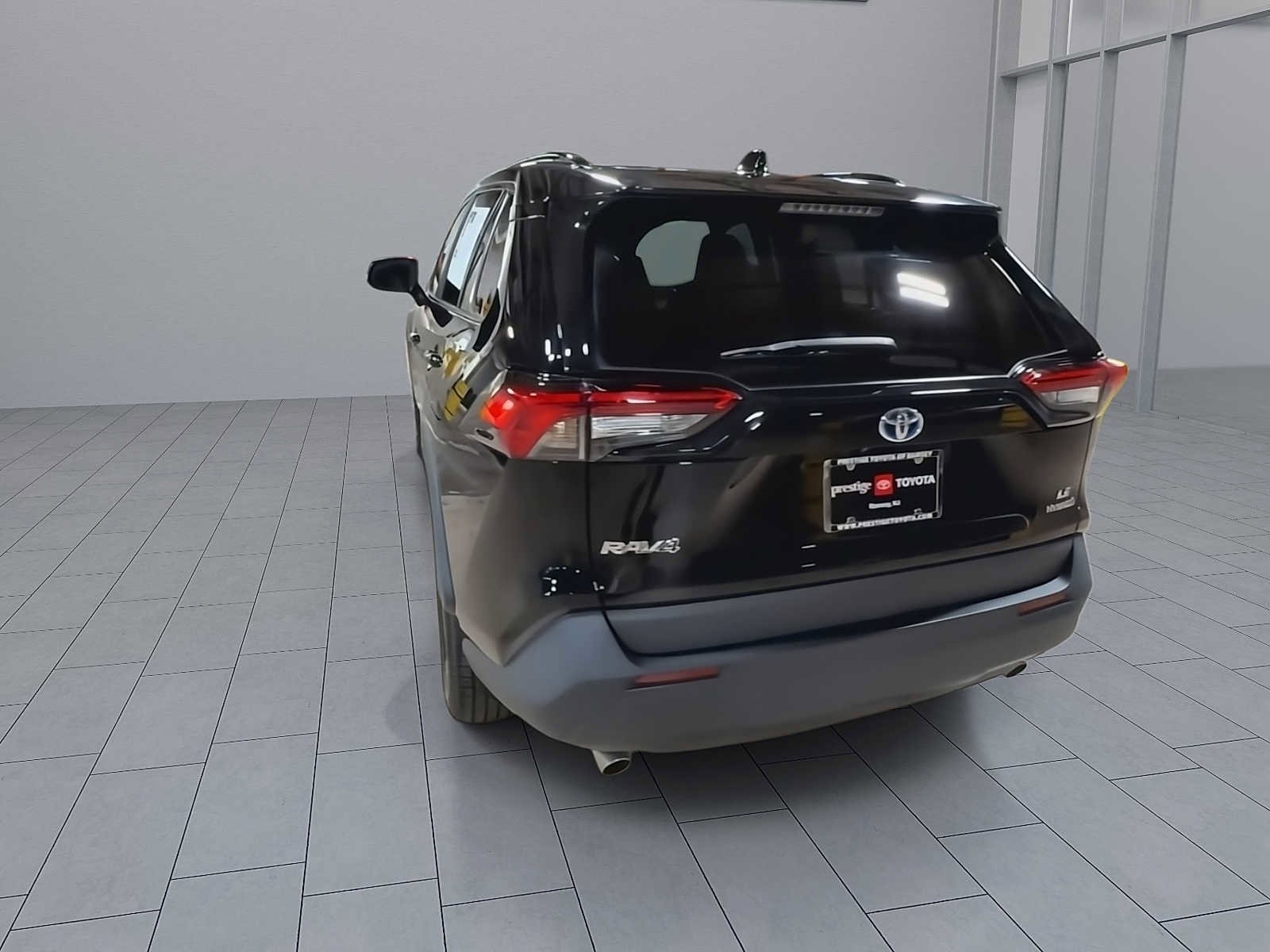 Thumbnail: 2022 Toyota RAV4 - 7