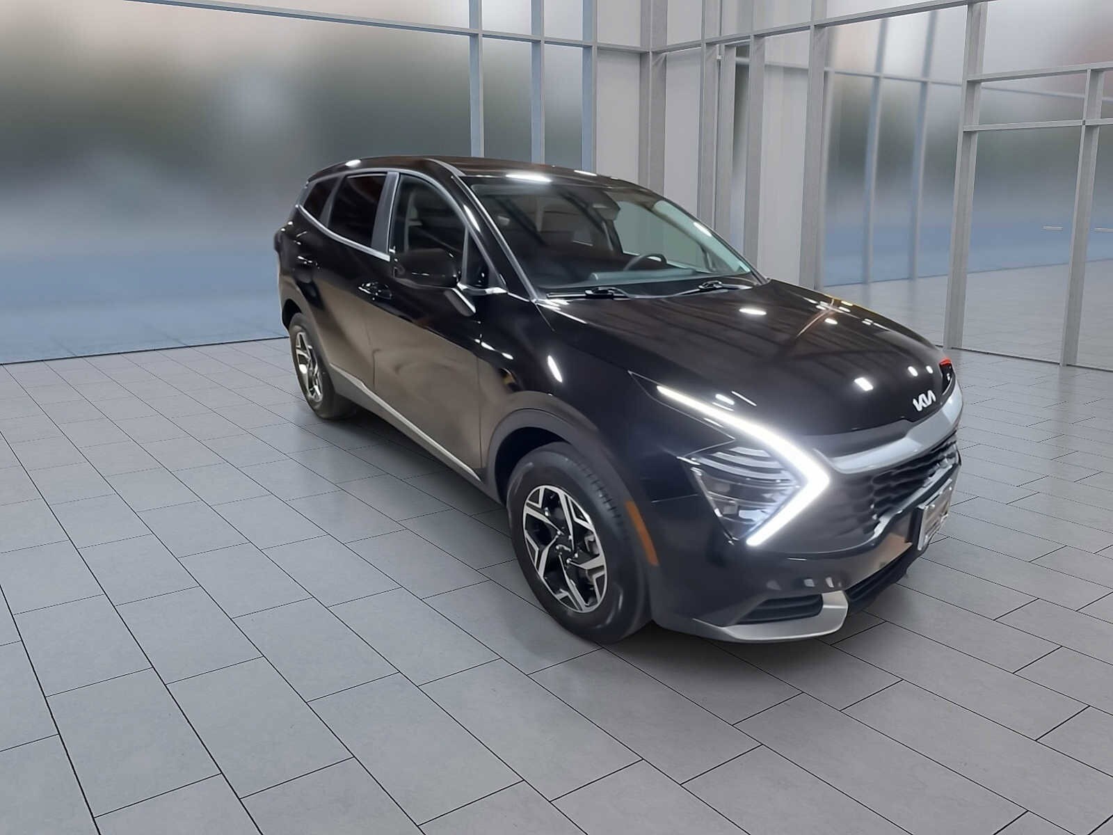 2024 Kia Sportage LX photo 2