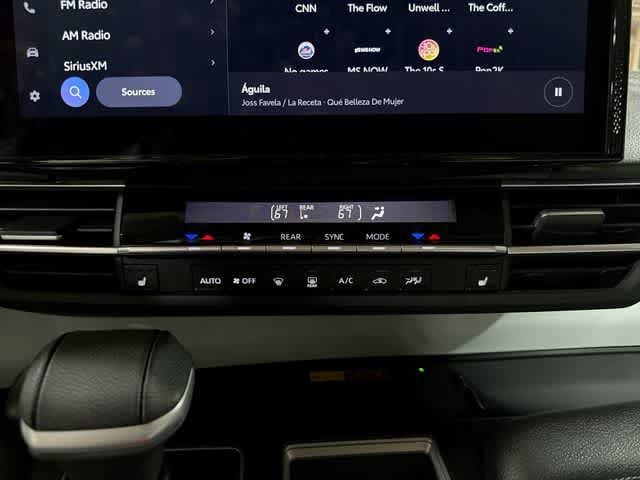 Thumbnail: 2025 Toyota Sienna - 22