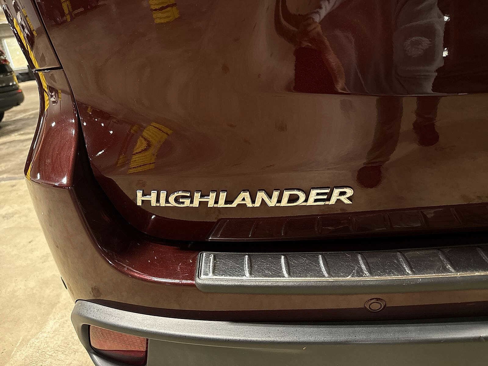 Thumbnail: 2016 Toyota Highlander - 29