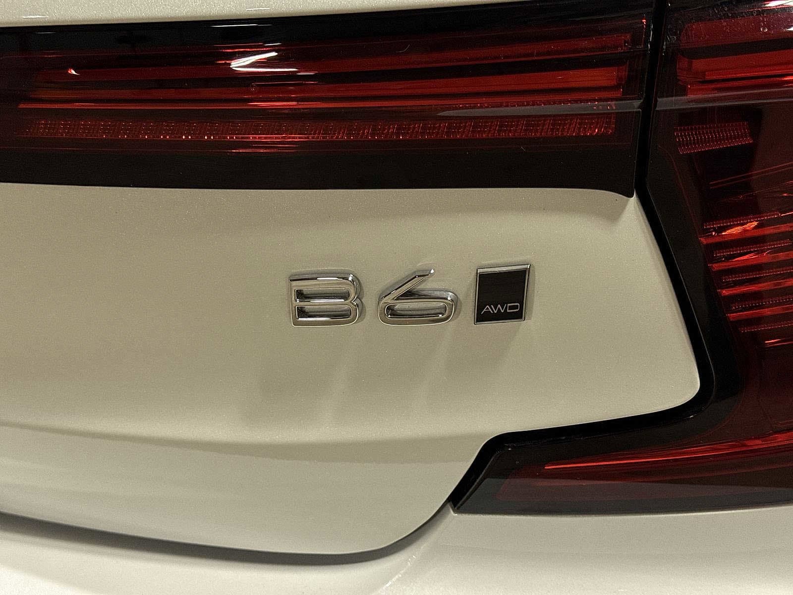 Thumbnail: 2025 Volvo S90 - 27