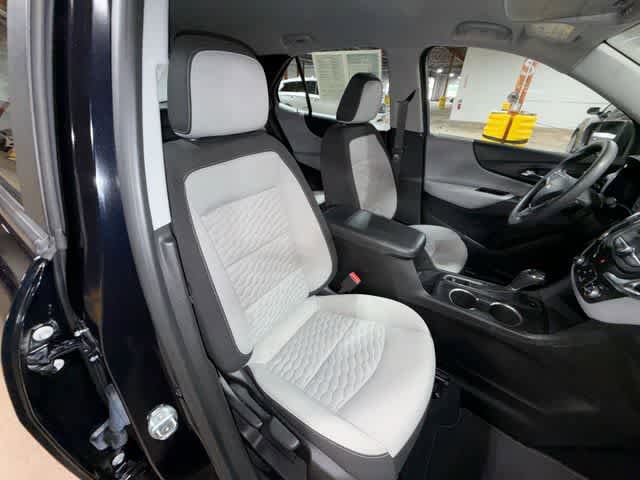 Thumbnail: 2021 Chevrolet Equinox - 16