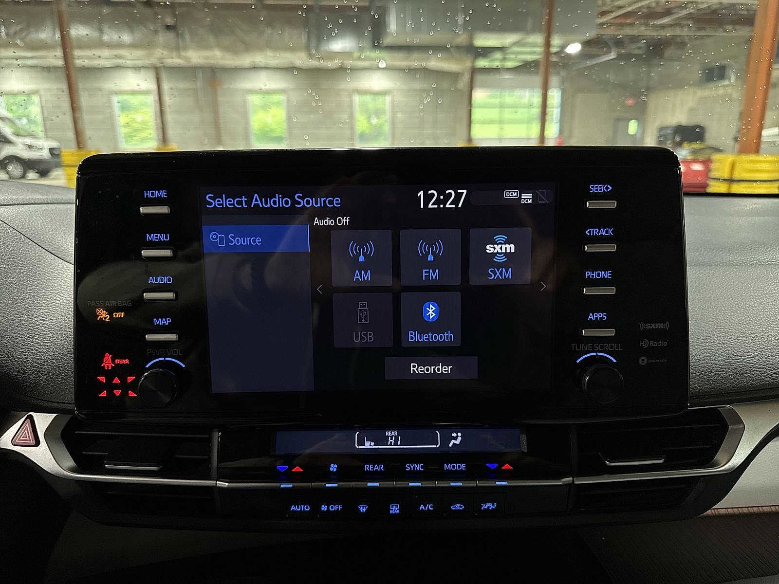 Thumbnail: 2021 Toyota Sienna - 21