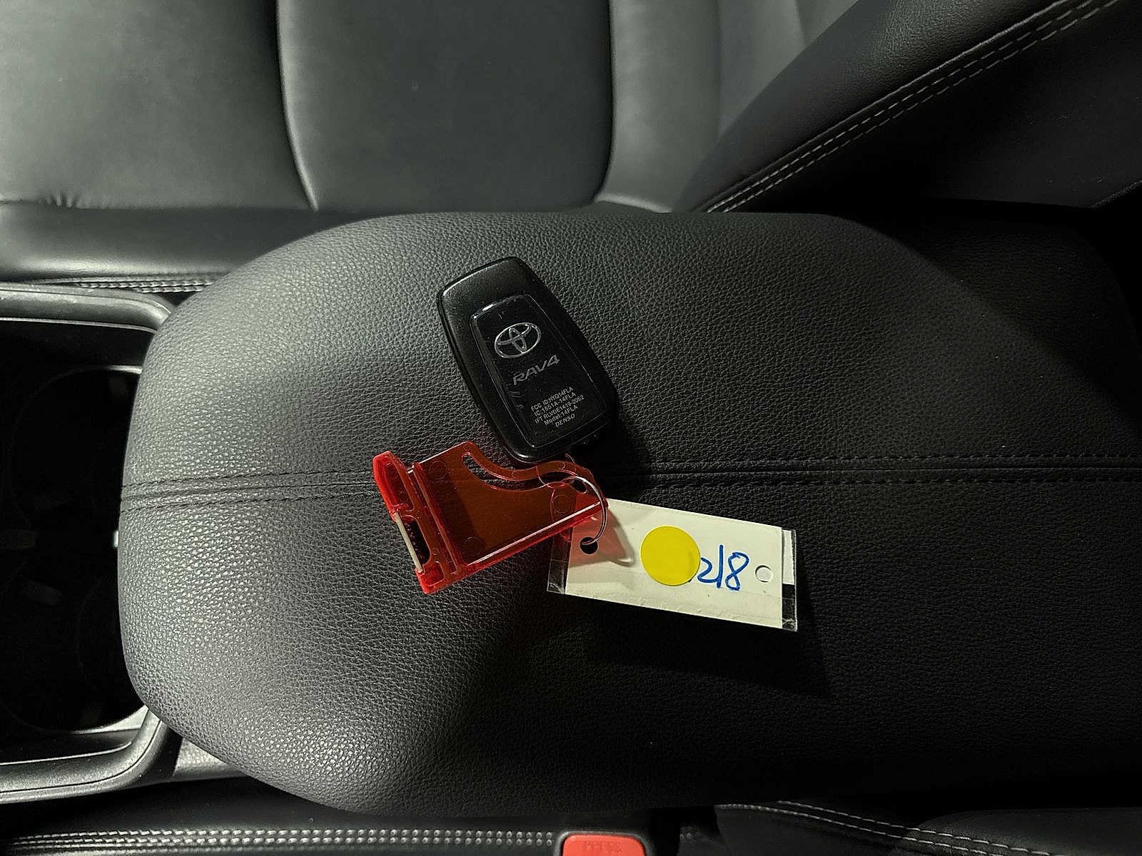 Thumbnail: 2024 Toyota RAV4 - 34