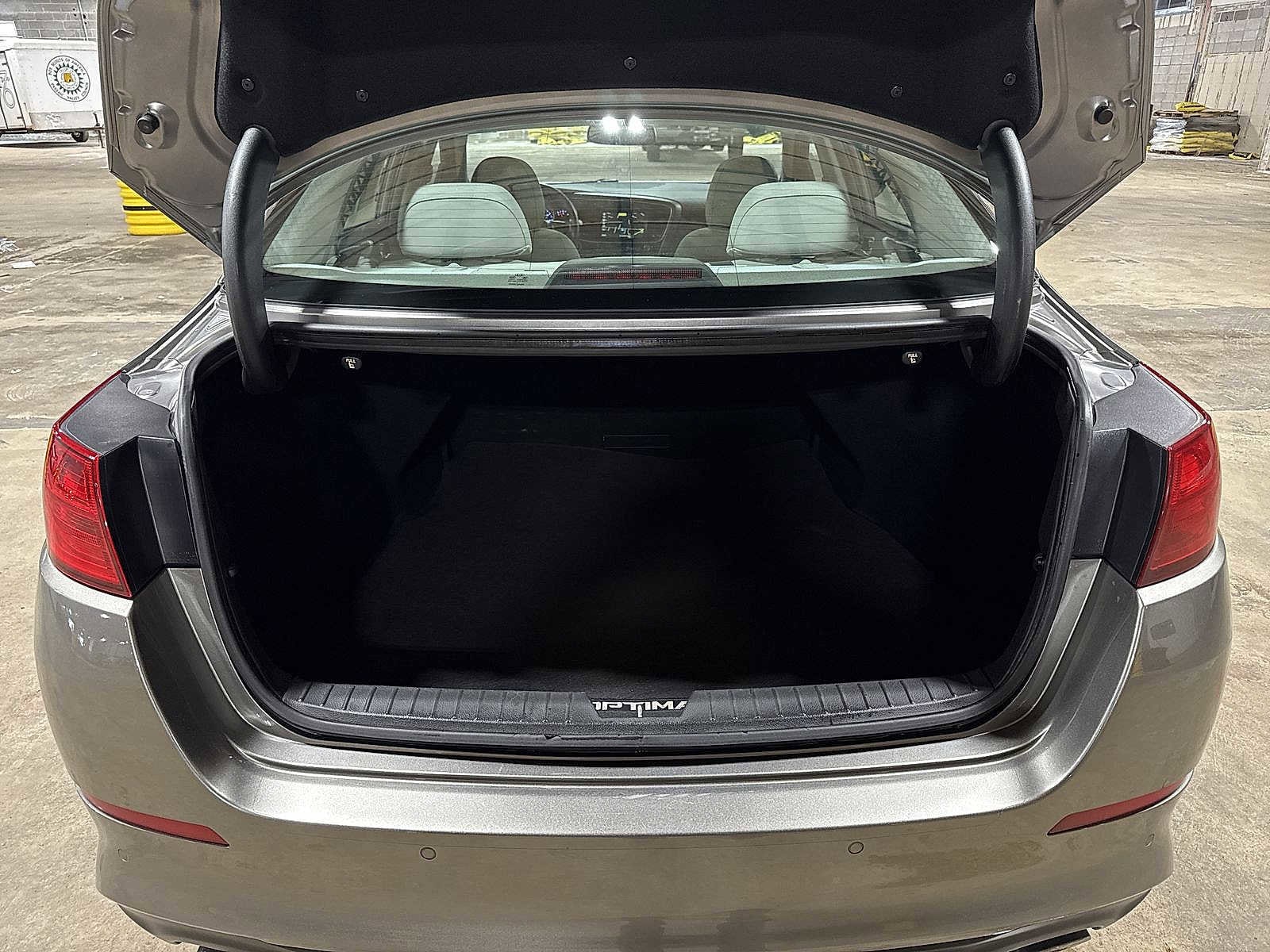 Thumbnail: 2015 Kia Optima - 11