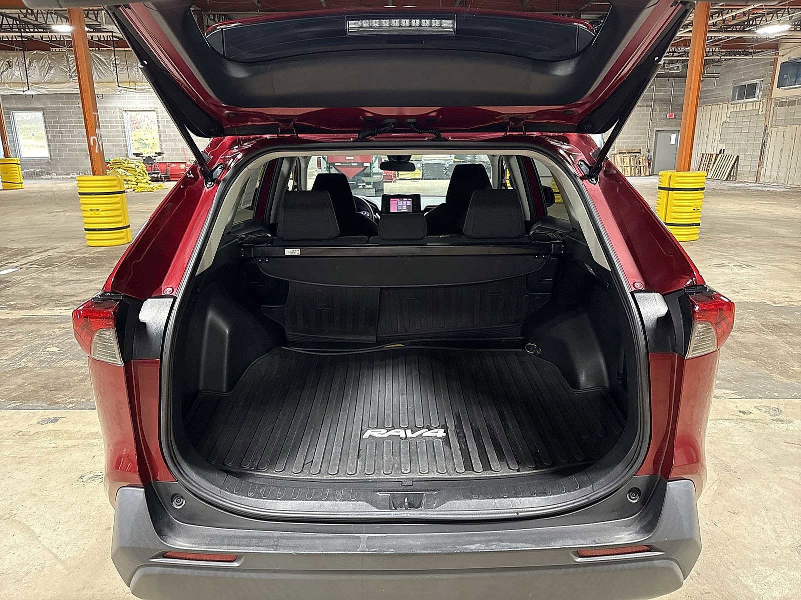 Thumbnail: 2020 Toyota RAV4 - 11