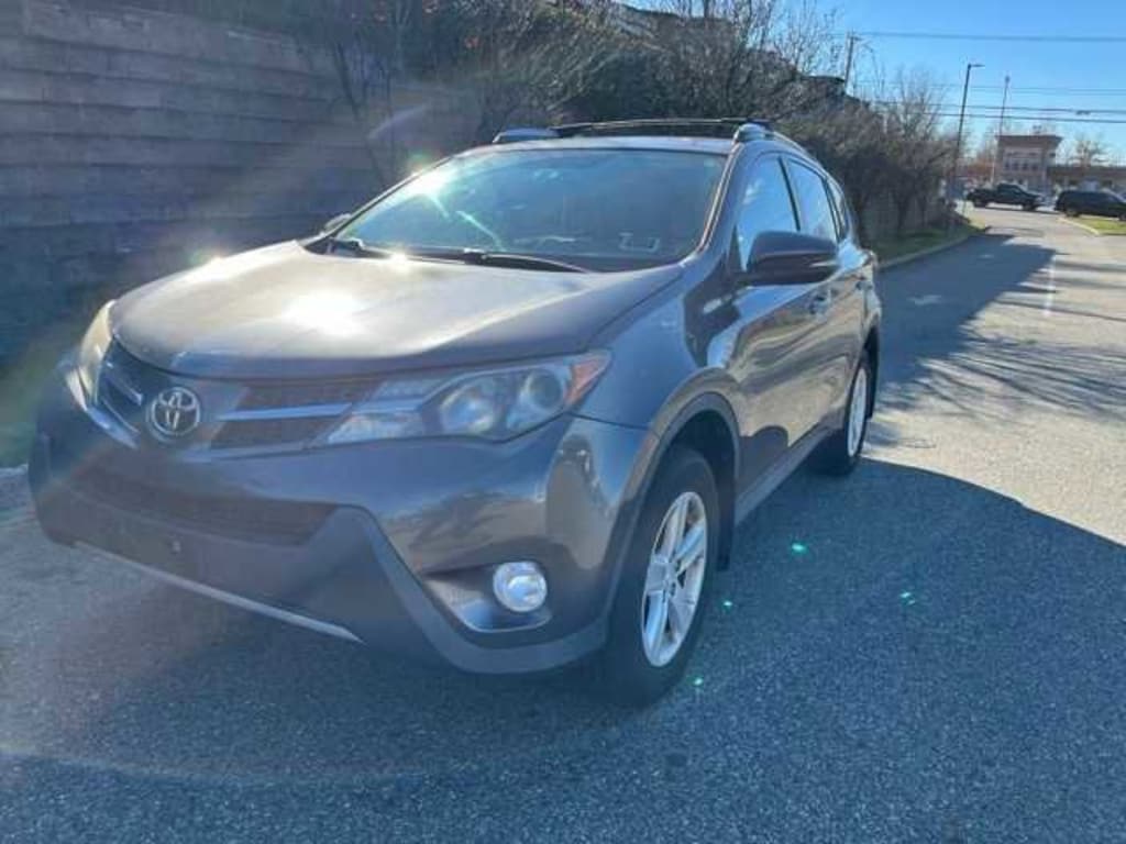 Used 2014 Toyota RAV4 4WD XLE SUV
