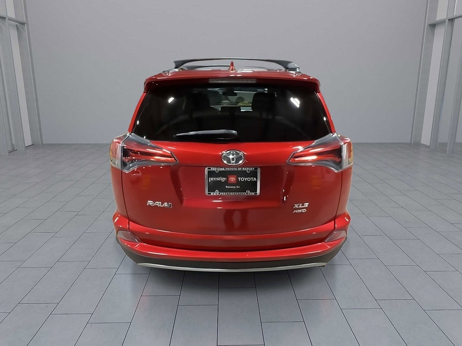 Thumbnail: 2017 Toyota RAV4 - 7