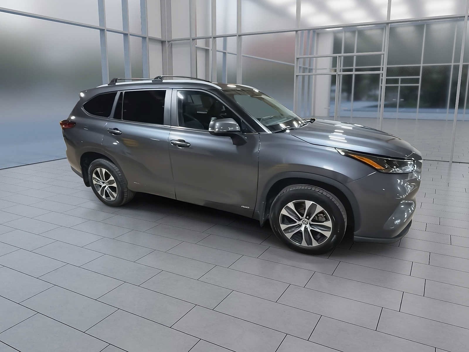 Thumbnail: 2023 Toyota Highlander - 2