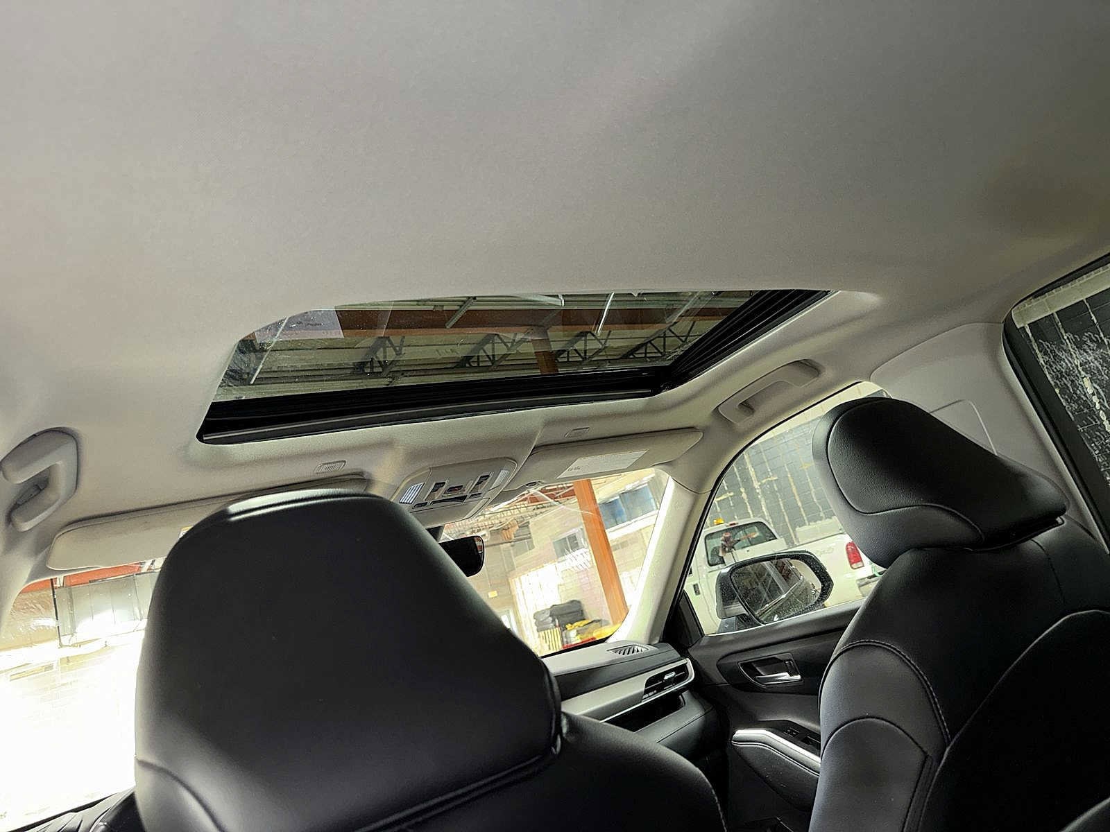 Thumbnail: 2025 Toyota Highlander - 25
