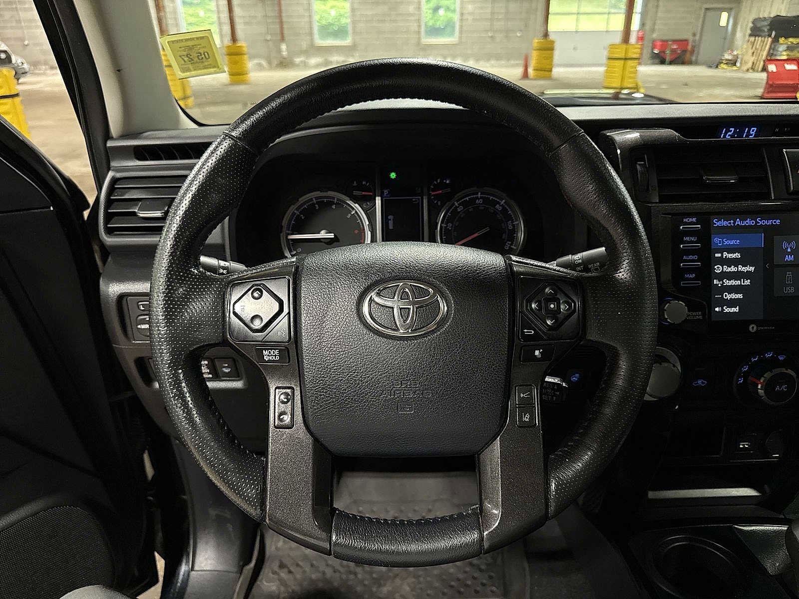Thumbnail: 2023 Toyota 4Runner - 18