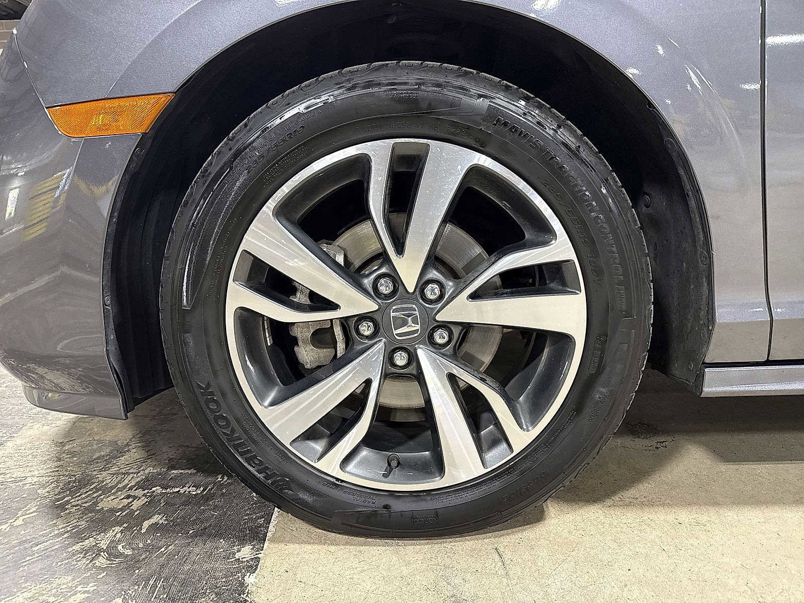 Thumbnail: 2022 Honda Odyssey - 10