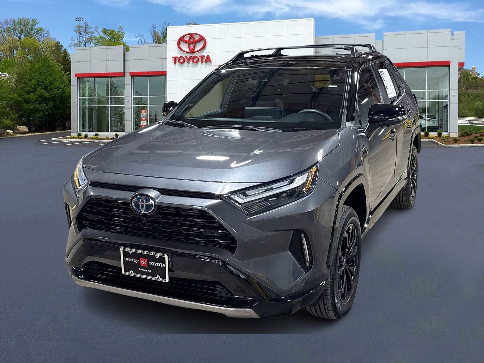 Thumbnail: 2024 Toyota RAV4 - 1