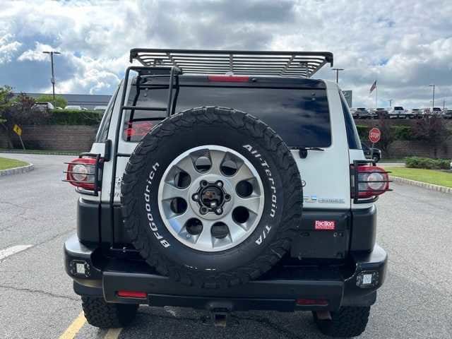 Thumbnail: 2013 Toyota FJ Cruiser - 5