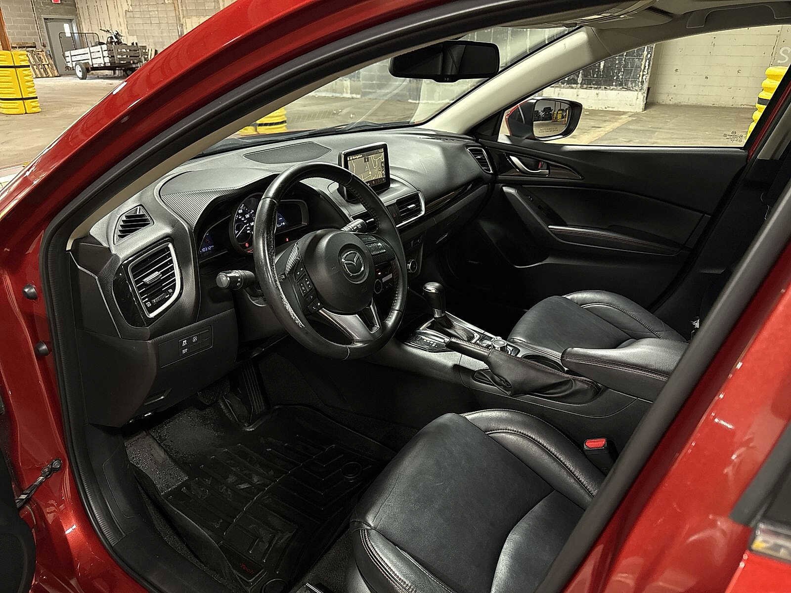 Thumbnail: 2016 Mazda Mazda3 - 30