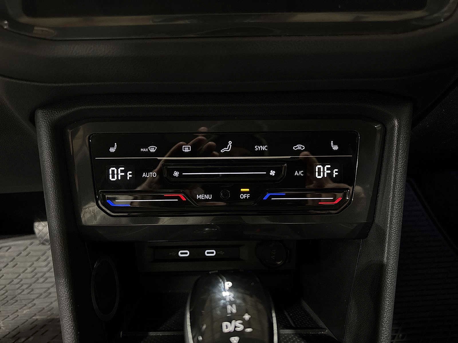 Thumbnail: 2022 Volkswagen Tiguan - 21