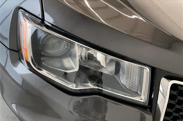 2020 Jeep Grand Cherokee Laredo 32