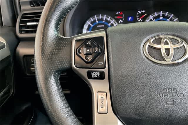 Thumbnail: 2015 Toyota 4Runner - 26
