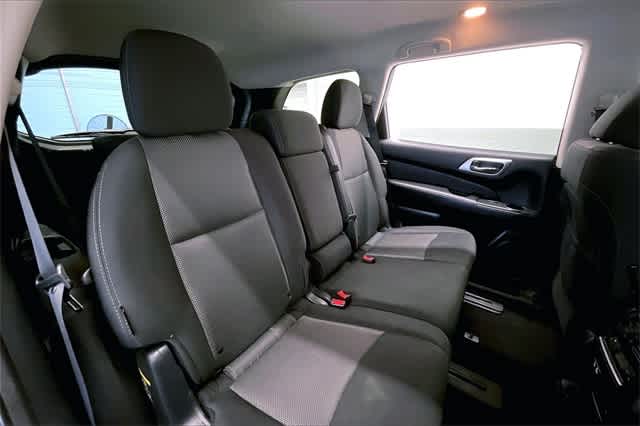 Thumbnail: 2020 Nissan Pathfinder - 24