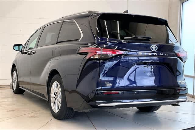 Thumbnail: 2023 Toyota Sienna - 5