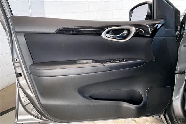 Thumbnail: 2017 Nissan Sentra - 30