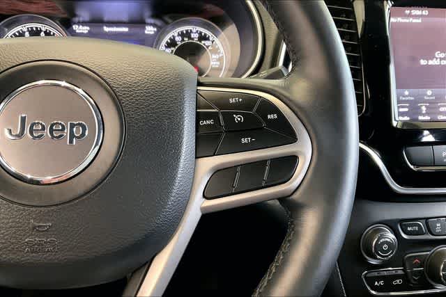 Thumbnail: 2019 Jeep Cherokee - 28