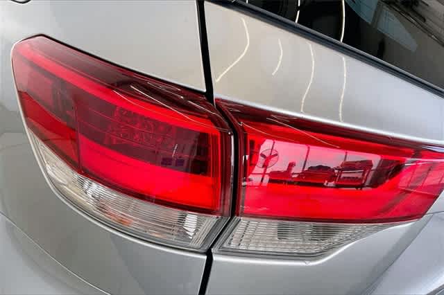 Thumbnail: 2018 Toyota Highlander - 33
