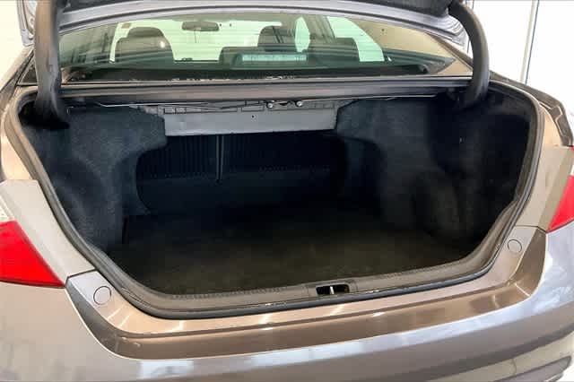 2016 Toyota Camry SE 20
