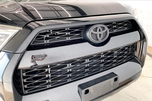 Thumbnail: 2015 Toyota 4Runner - 34