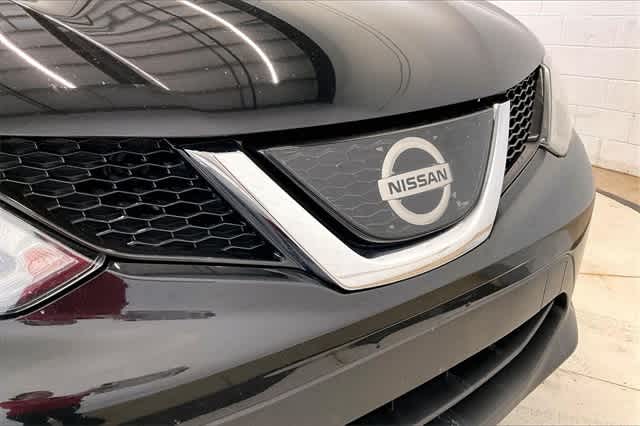 Thumbnail: 2018 Nissan Rogue Sport - 34