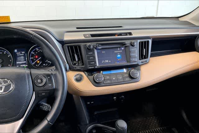 Thumbnail: 2018 Toyota RAV4 - 16
