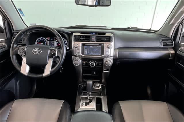 Thumbnail: 2015 Toyota 4Runner - 10