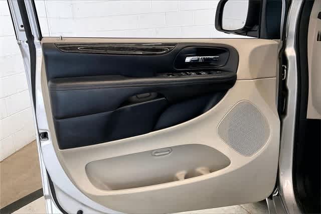 Thumbnail: 2012 Dodge Grand Caravan - 27