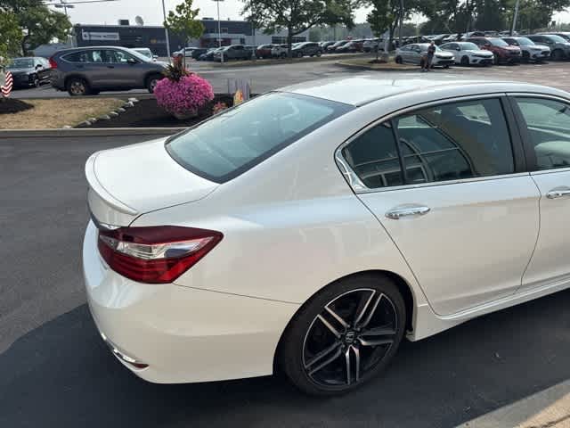 Thumbnail: 2017 Honda Accord - 7