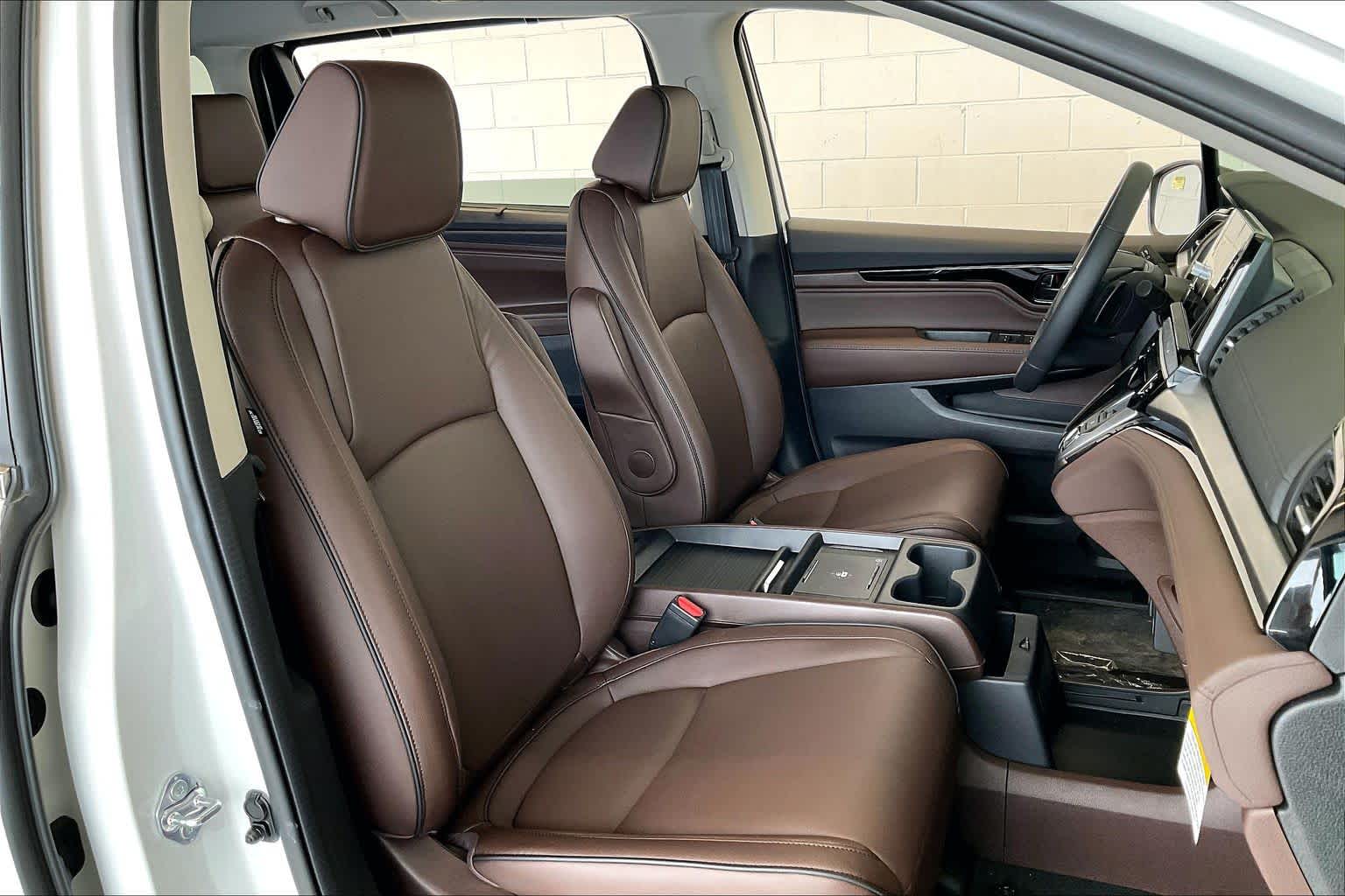Thumbnail: 2026 Honda Odyssey - 14
