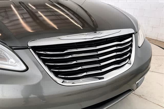 Thumbnail: 2012 Chrysler 200 - 34