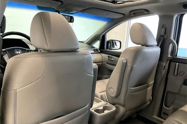 Thumbnail: 2012 Honda Odyssey - 12