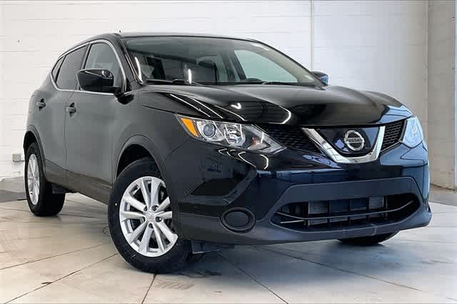 Thumbnail: 2018 Nissan Rogue Sport - 23