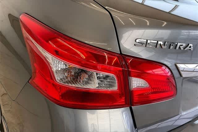 Thumbnail: 2017 Nissan Sentra - 33