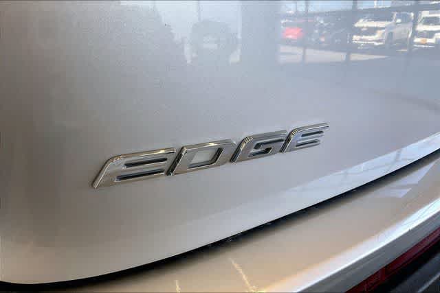Thumbnail: 2016 Ford Edge - 36