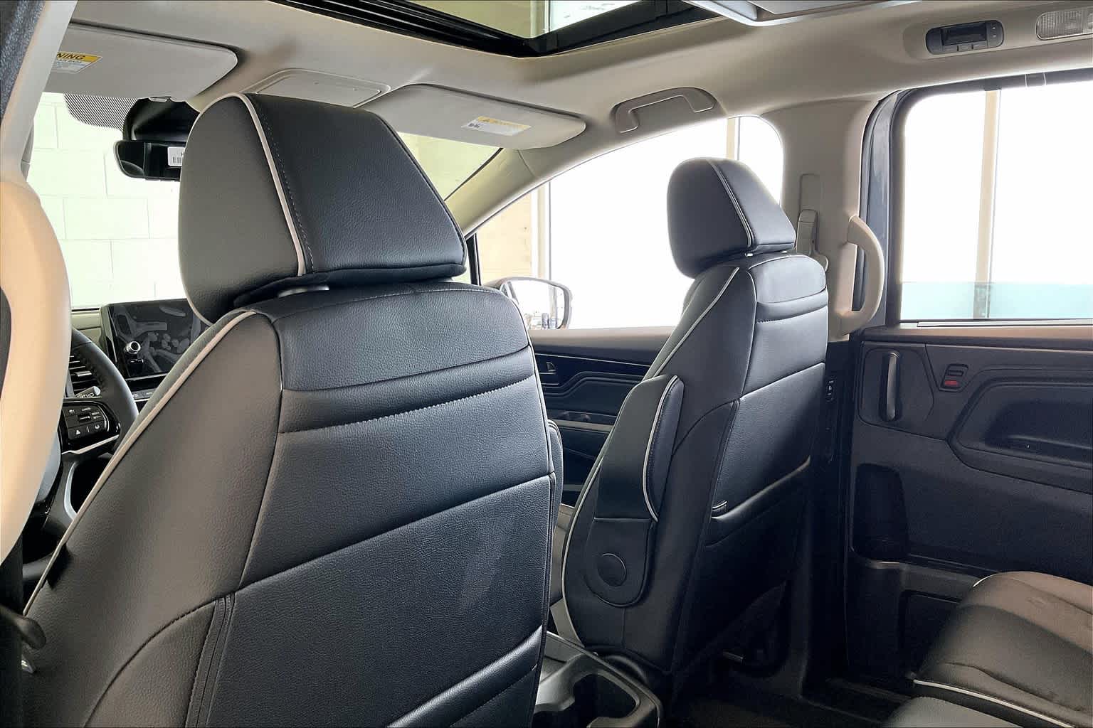 2025 Honda Odyssey Touring 12