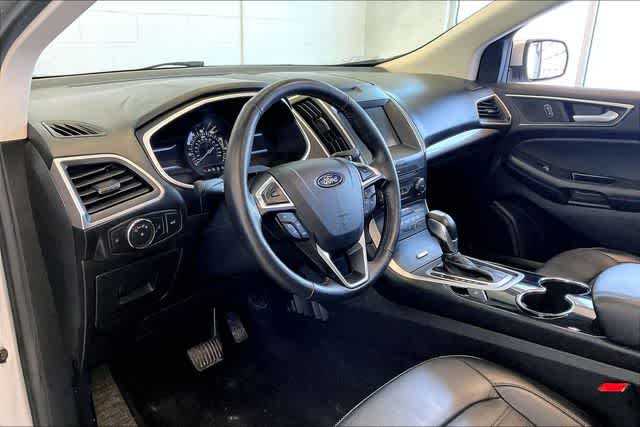 Thumbnail: 2016 Ford Edge - 3