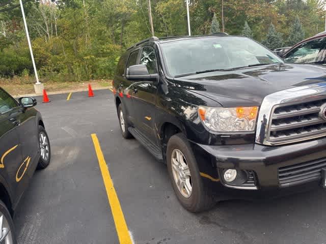 2017 Toyota Sequoia SR5 photo 3